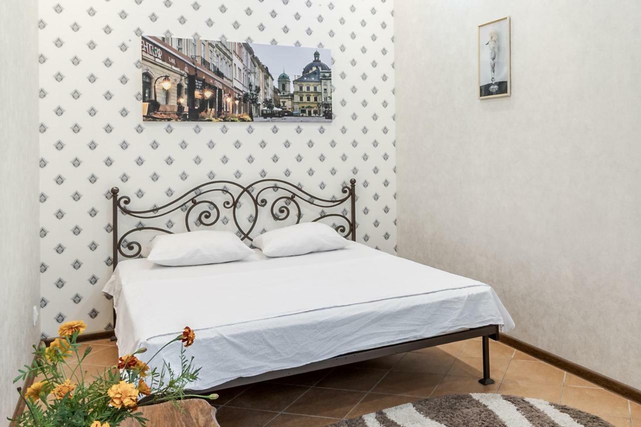 Comfortable Apartment On Franko Lviv Buitenkant foto